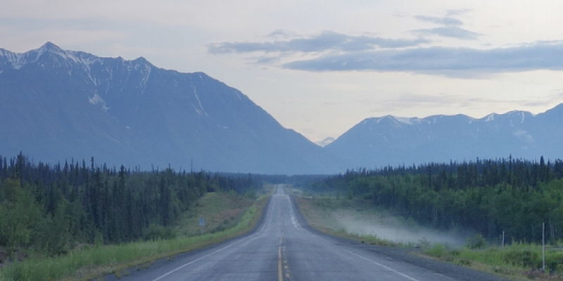 Se emplea en sistemas troncales o de largo alcance